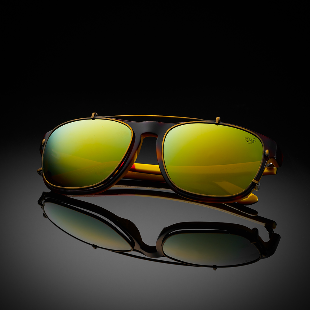 MAYDAY CLIP ARMAZON AMARILLO / NEGRO LENTES DORADOS